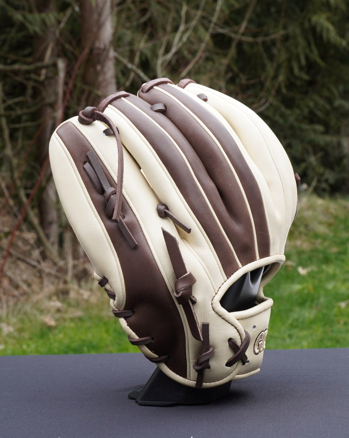 11.75" Infield MG-Closed-Web Grace Glove