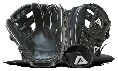 Akadema Professional fielder’s mitt in black and white