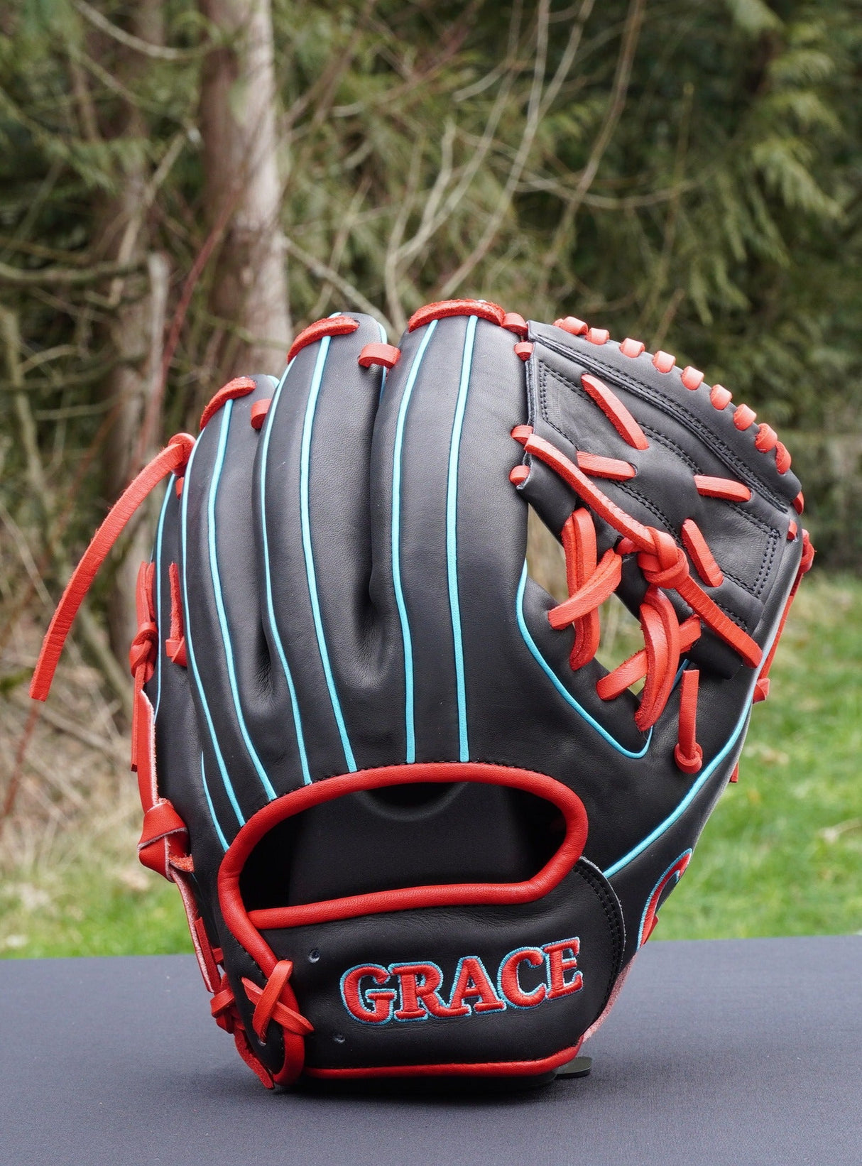 11.25" Infield SG-Closed Grace Glove - Professional Baseball Glove