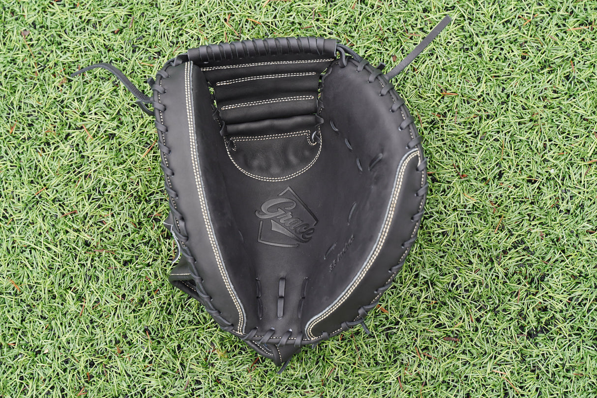 33" Closed Web Catchers Mitt Grace Glove