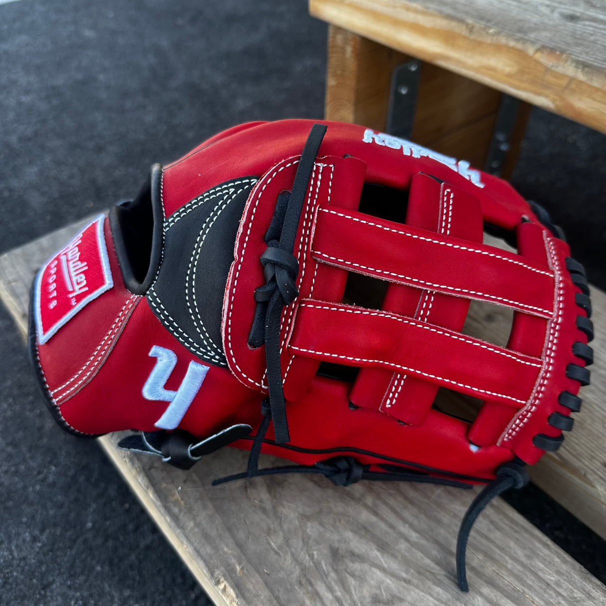 Y2 - 789 Red and Black H-Web 12.50”