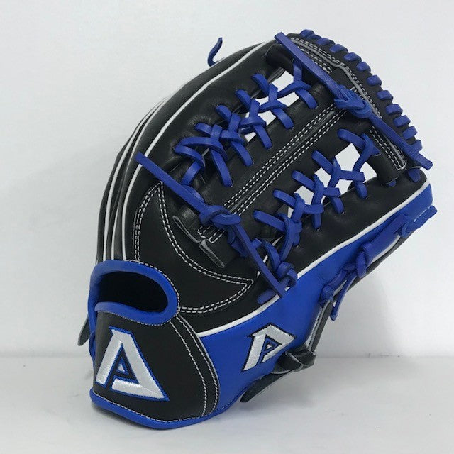 Akadema Torino fielder's mitt in black with blue laces, thumb side view